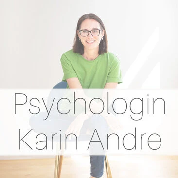 Karin Andre Psychologoin Karin Andre in Ihrer Praxis